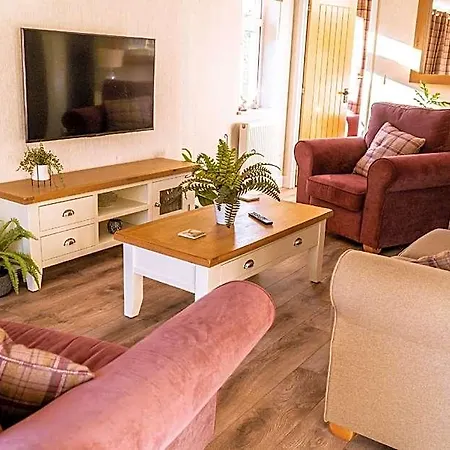 Hotel Hollicarrs - Waters Edge 5*