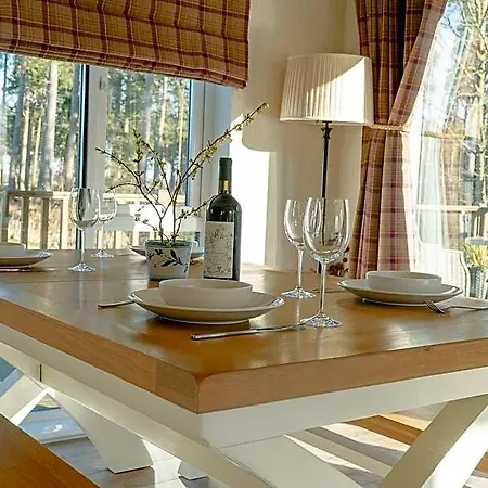 Hotel Hollicarrs - Waters Edge